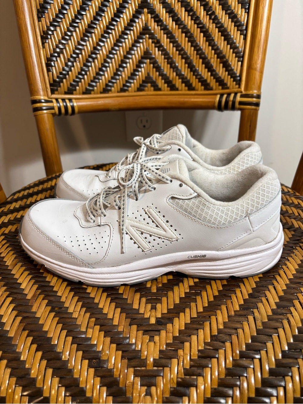 New Balance Womens 411 V2 WW411WT2 White Walking Shoes 10 B